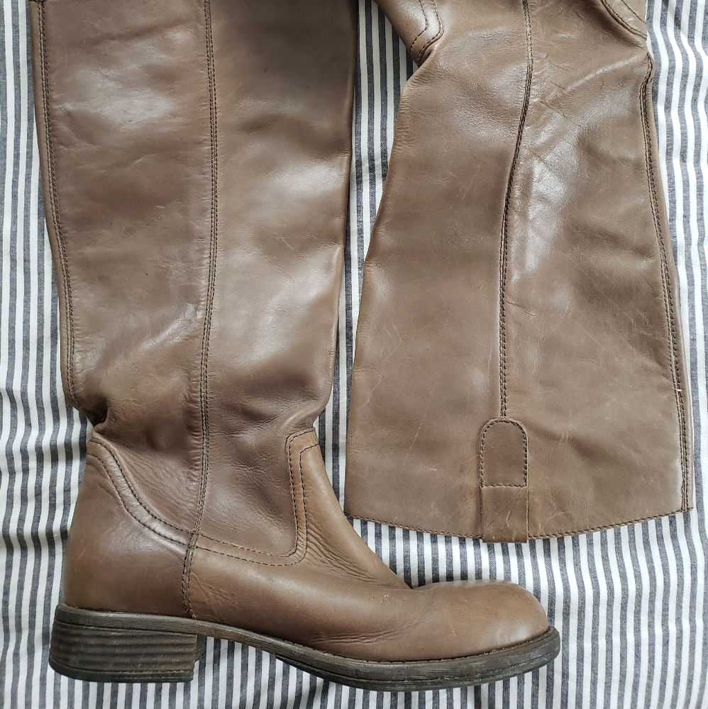 Mossimo leather boots